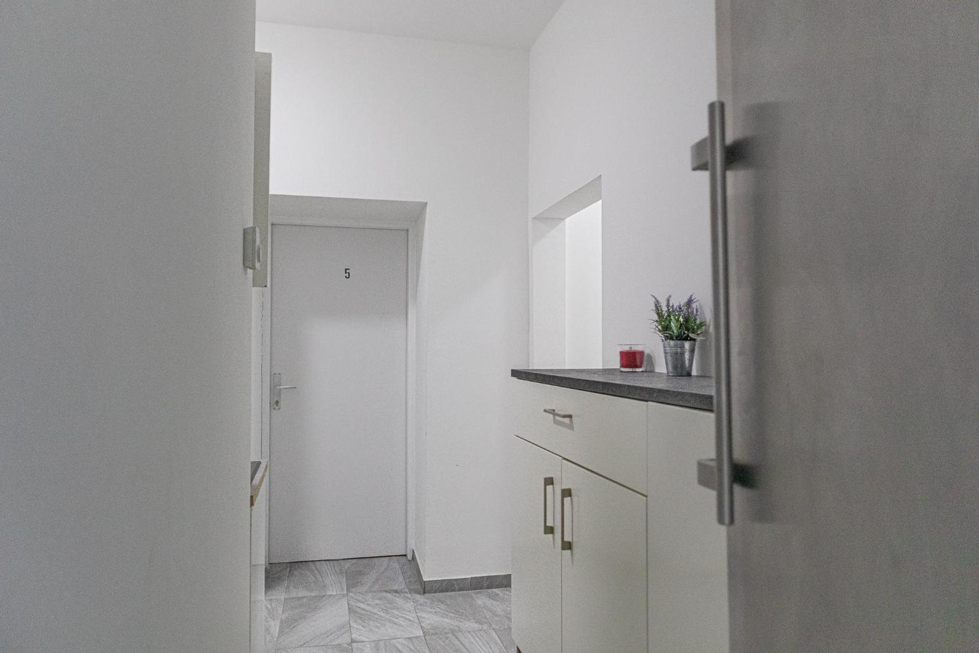 Affordable 5-Br Shared Apartment / Enkplatz U3 Getaway Vídeň Exteriér fotografie